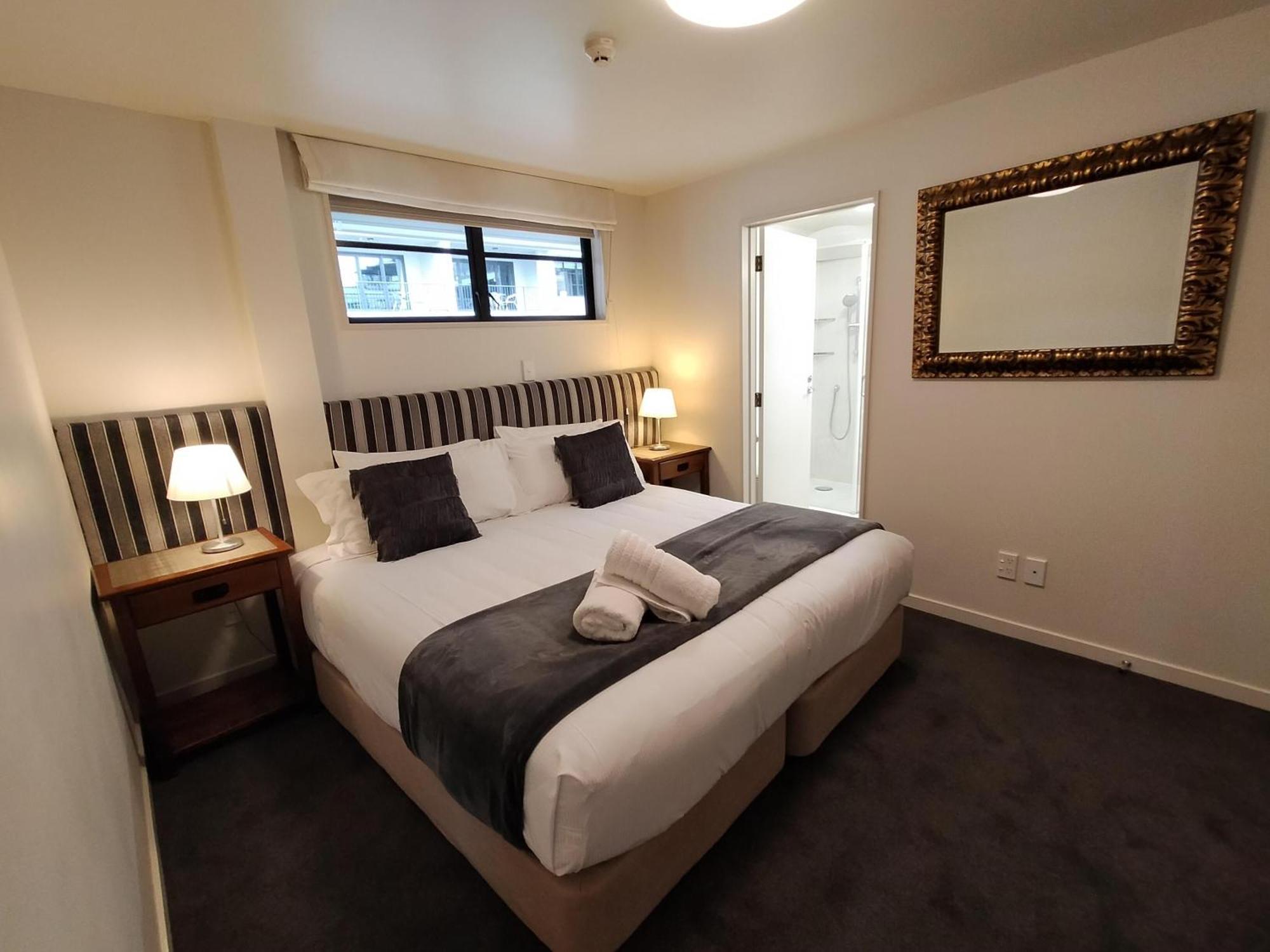 The Glebe Apartments Queenstown Room photo